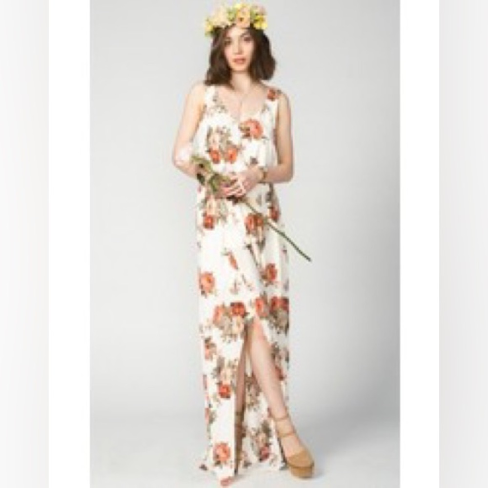 Show Me Your Mumu Kendall Maxi dress never worn. Size medium. Floral print.